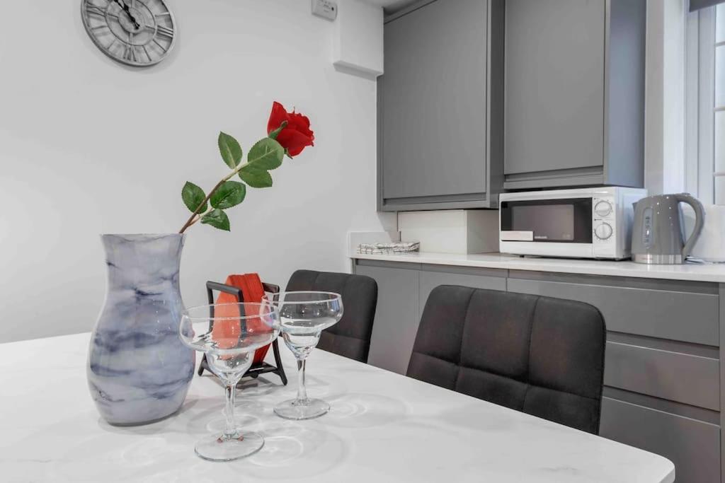 Holiday Home Sleep 8 Central London 9Elms المظهر الخارجي الصورة